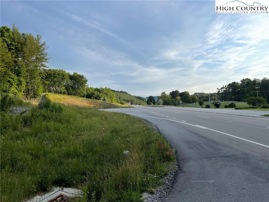 13683 and 13719 S US Hwy 221 S