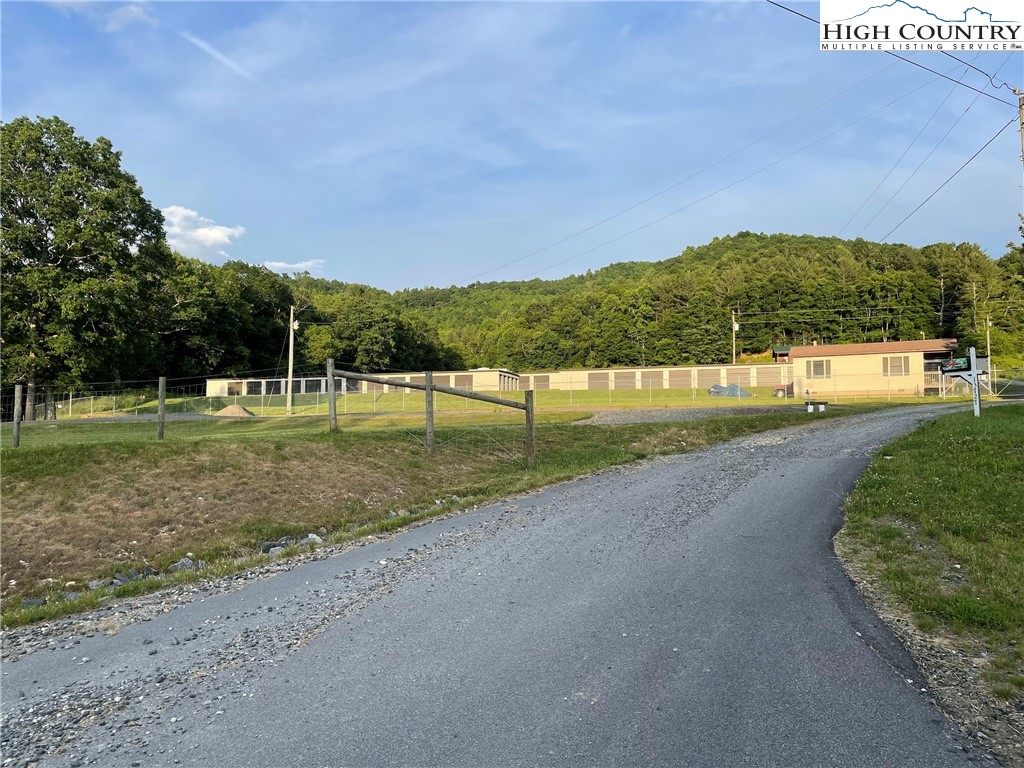 13683 and 13719 S US Hwy 221 S