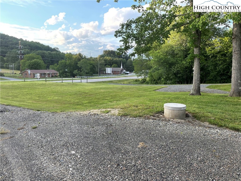 13683 and 13719 S US Hwy 221 S