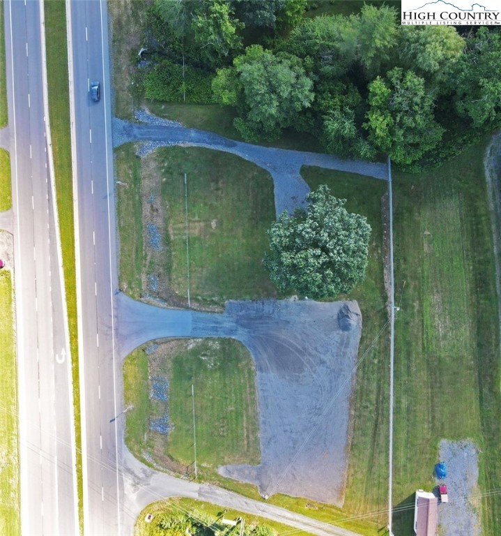 13683 and 13719 S US Hwy 221 S