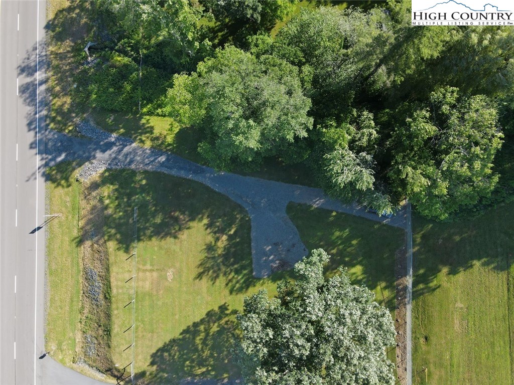 13683 and 13719 S US Hwy 221 S