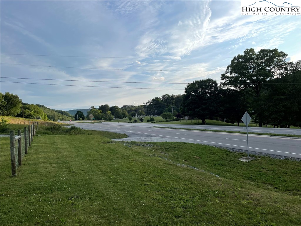 13683 and 13719 S US Hwy 221 S