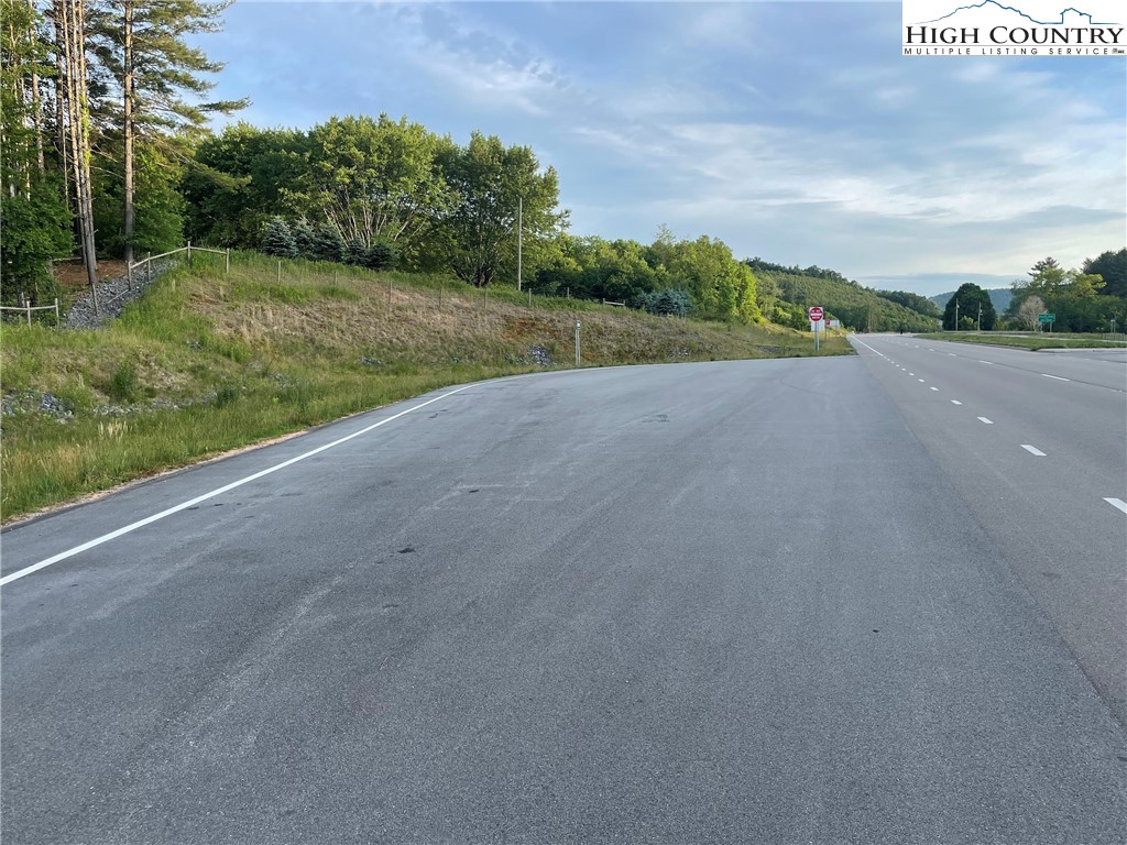 13683 and 13719 S US Hwy 221 S