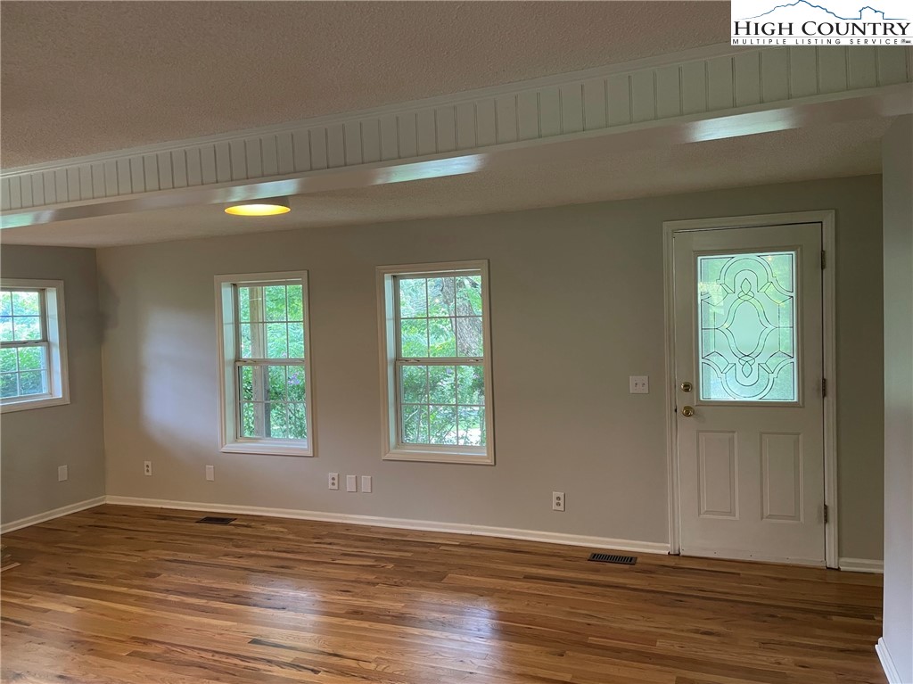 476 N Fulton Reeves Road