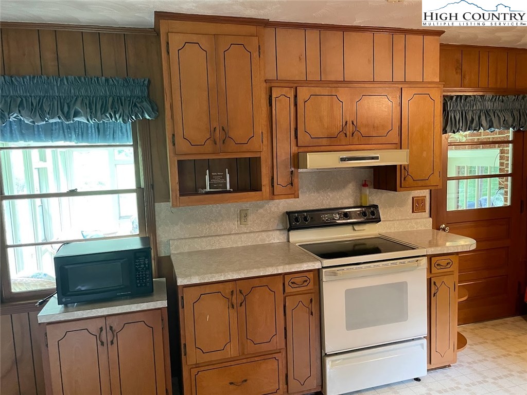 1216 S Jefferson Avenue