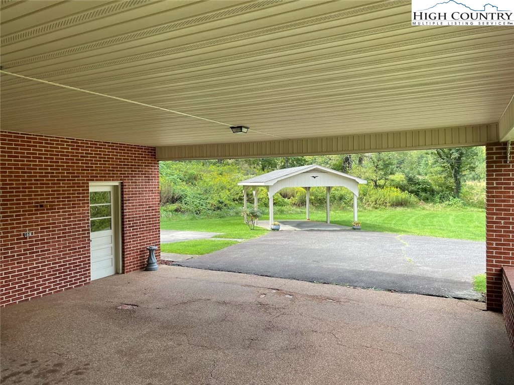 1216 S Jefferson Avenue