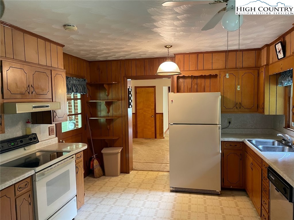 1216 S Jefferson Avenue