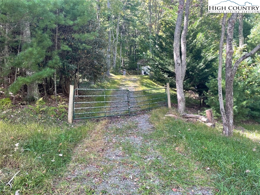 4471 Mountain View Road