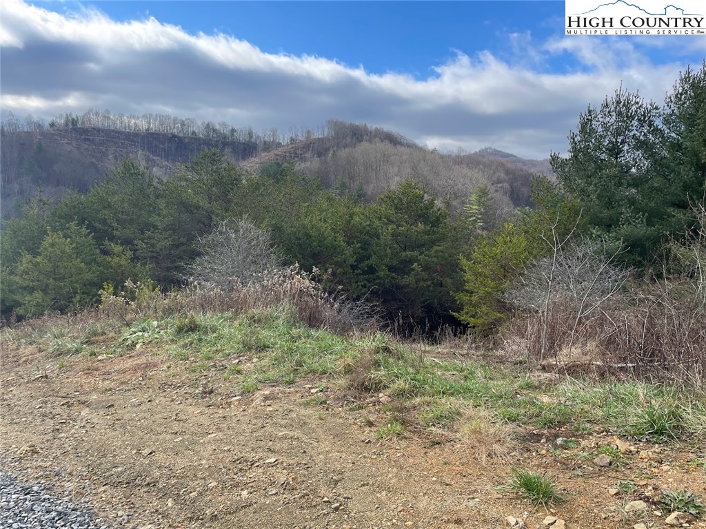 5 Big Helton Creek Road