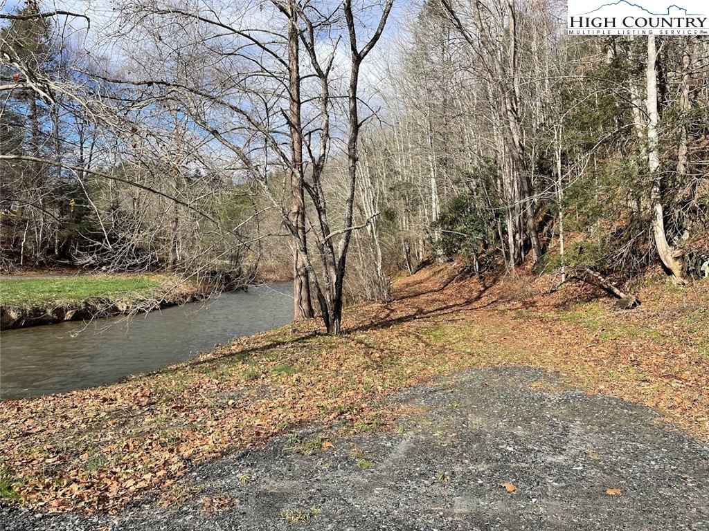 5 Big Helton Creek Road