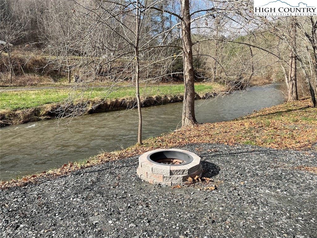 5 Big Helton Creek Road