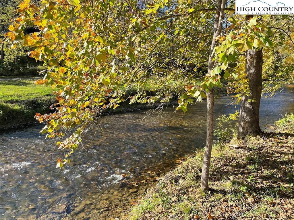 5 Big Helton Creek Road