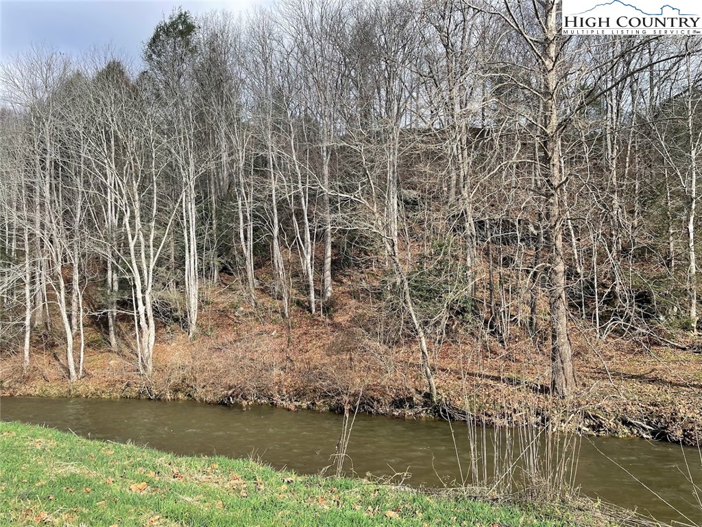 5 Big Helton Creek Road