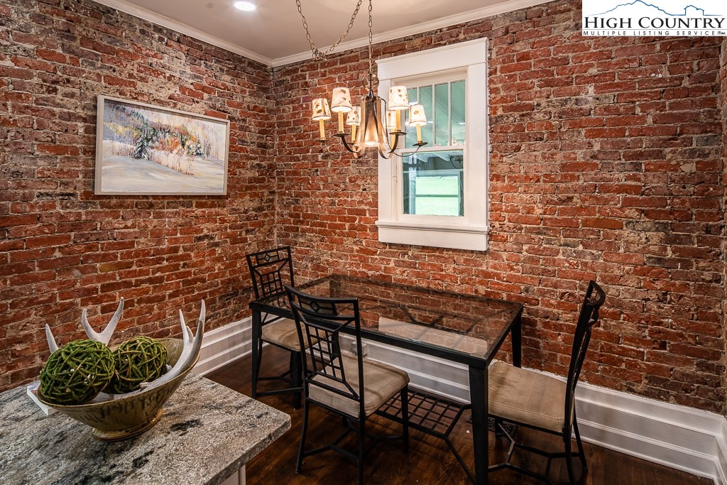 414 N Jefferson Avenue