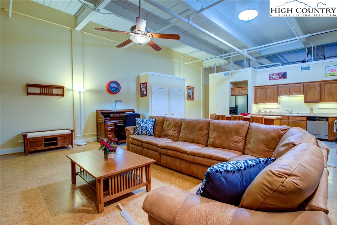 215 S Jefferson Avenue 215