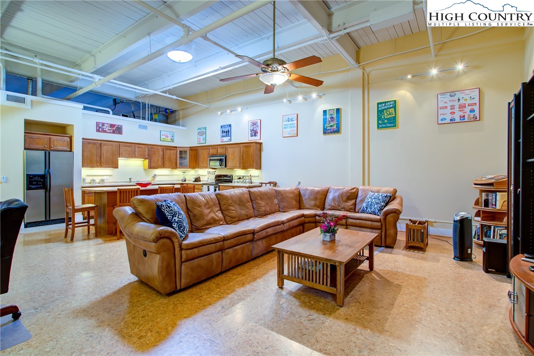 215 S Jefferson Avenue 215