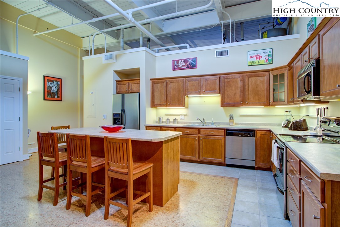 215 S Jefferson Avenue 215