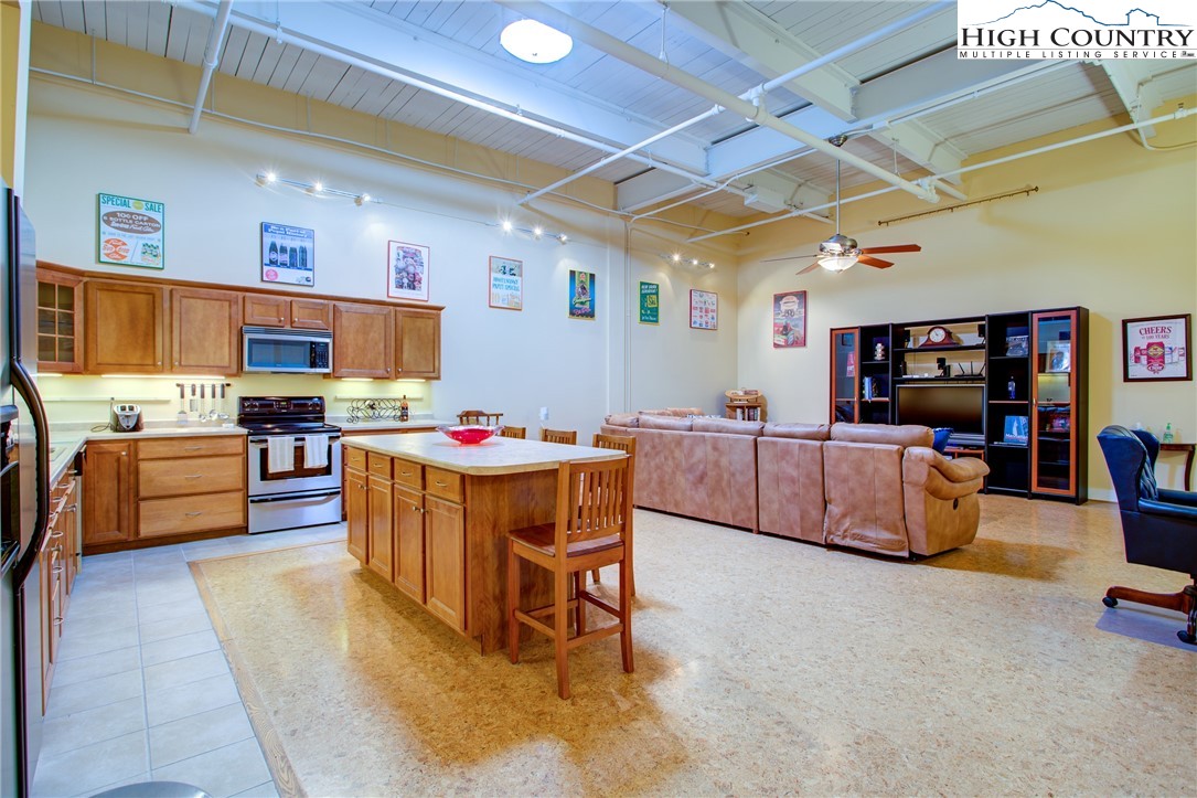 215 S Jefferson Avenue 215