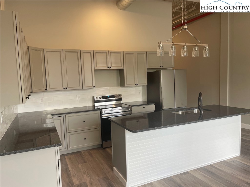 215 S. Jefferson Avenue 108