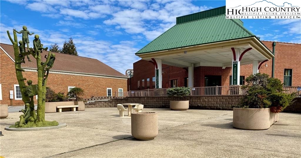 215 S. Jefferson Avenue 108