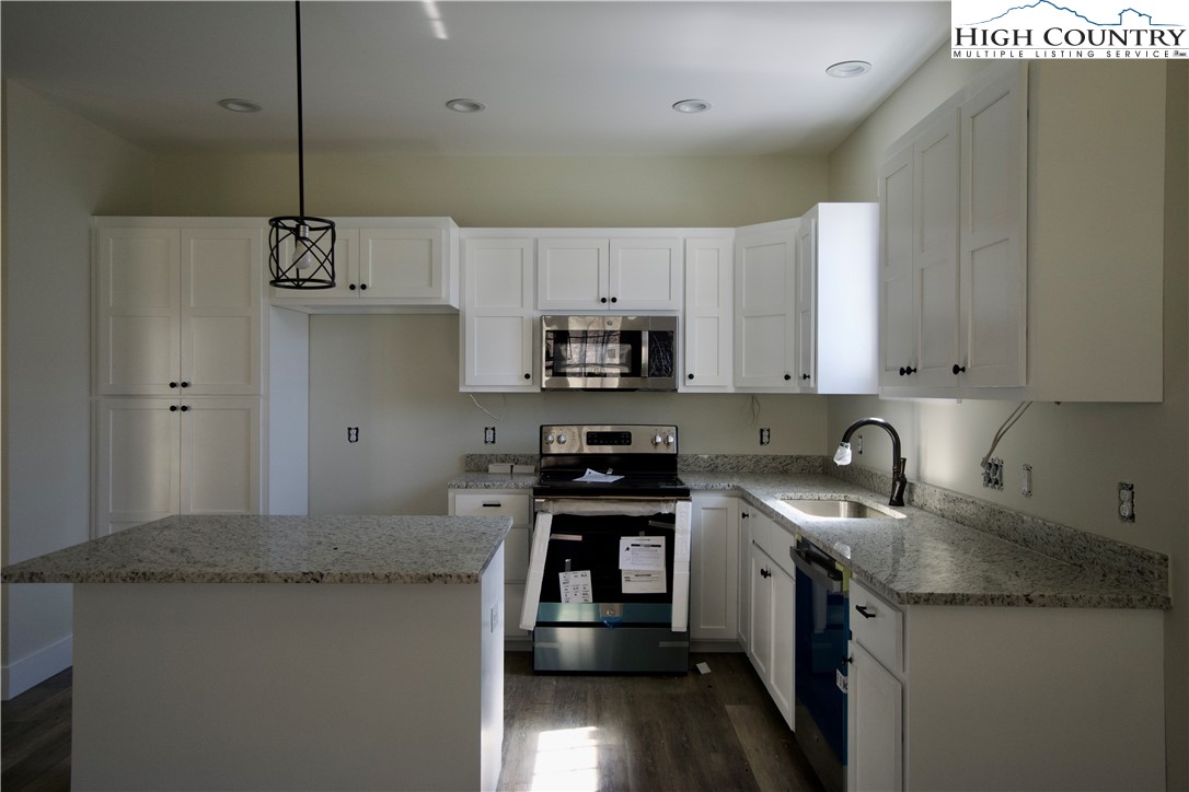 264 W Evergreen Street