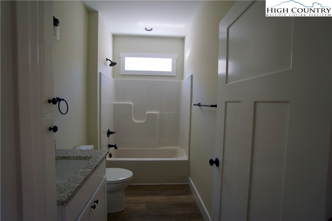 264 W Evergreen Street