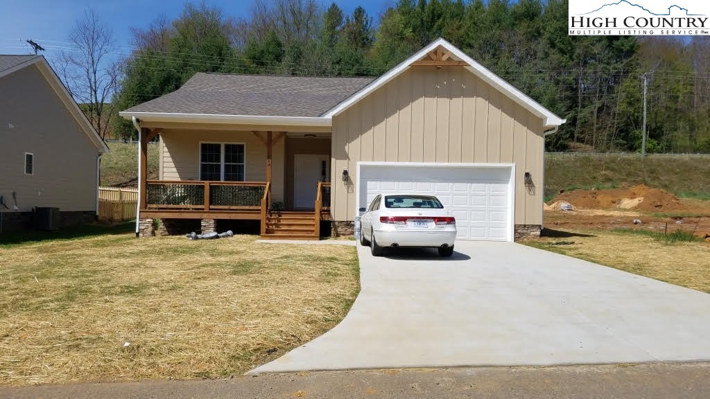 264 W Evergreen Street