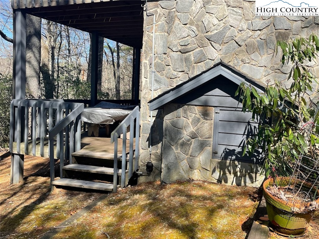 383 Bear Ridge Trail