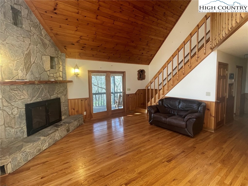 383 Bear Ridge Trail