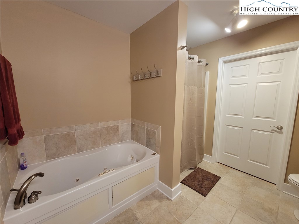 215 S Jefferson Avenue 102