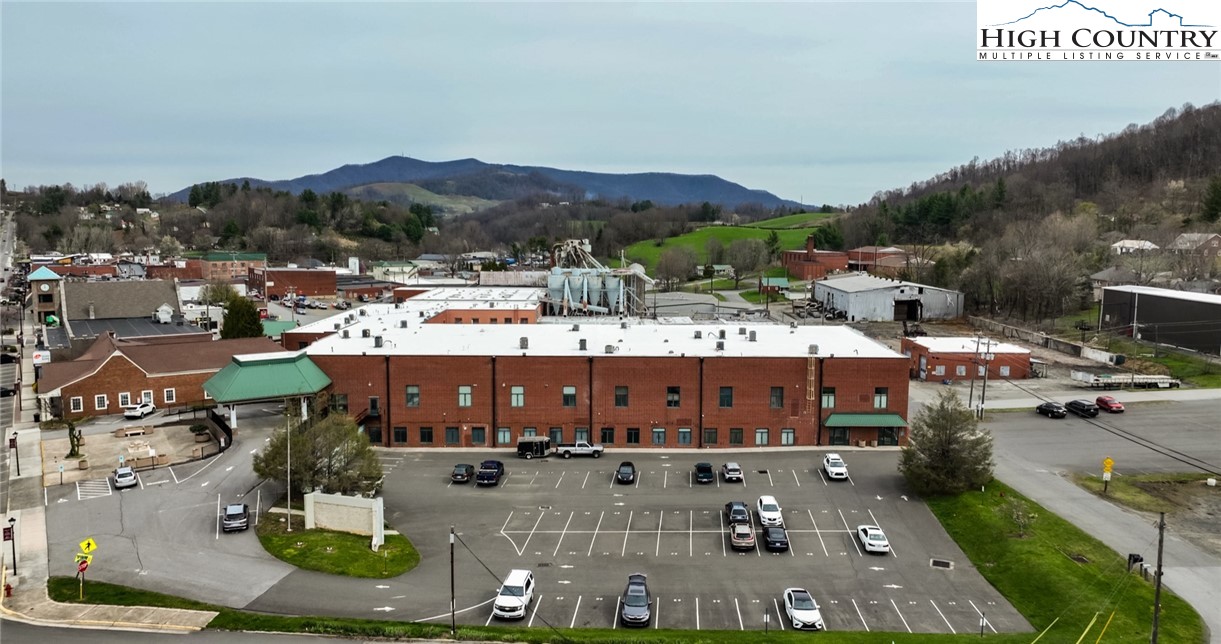 215 S Jefferson Avenue 102