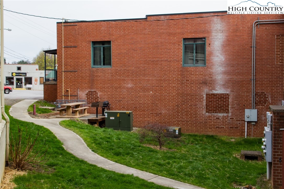 215 S Jefferson Avenue 212