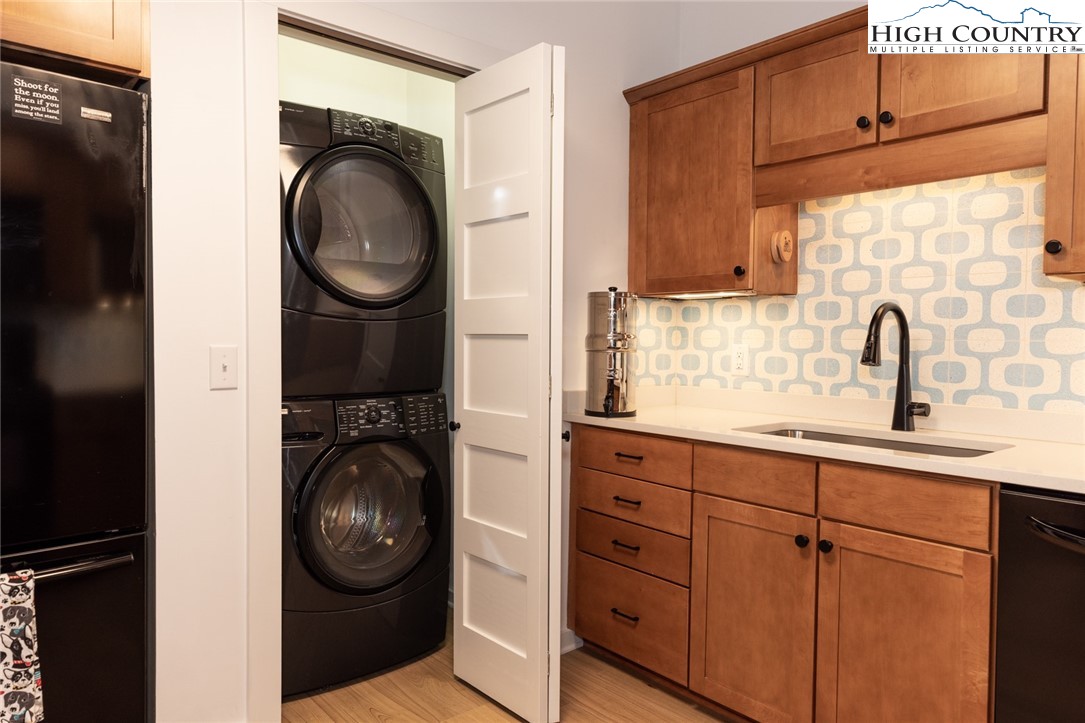 215 S Jefferson Avenue 212