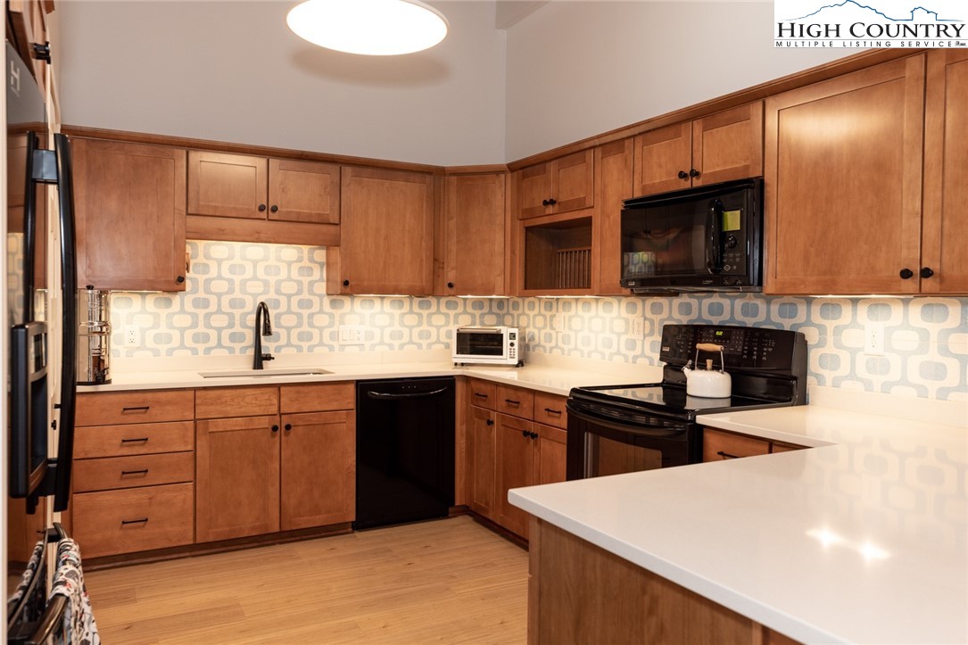 215 S Jefferson Avenue 212