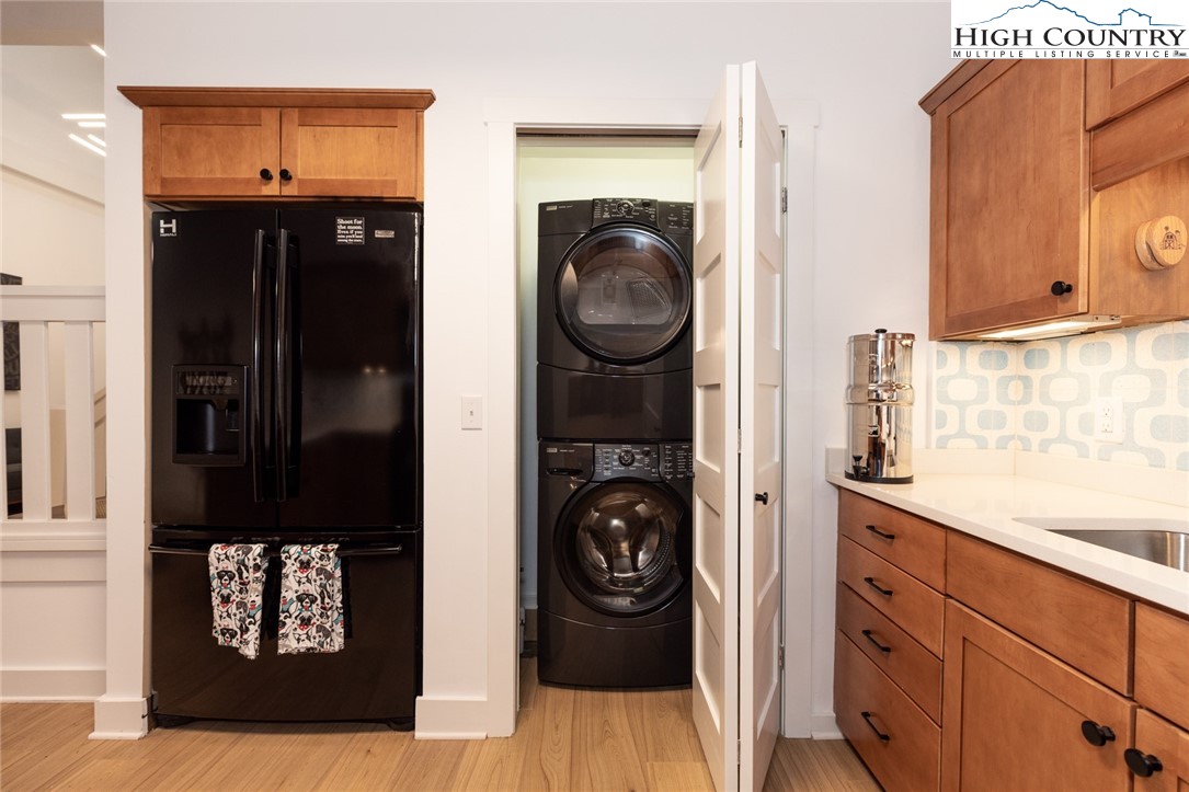 215 S Jefferson Avenue 212