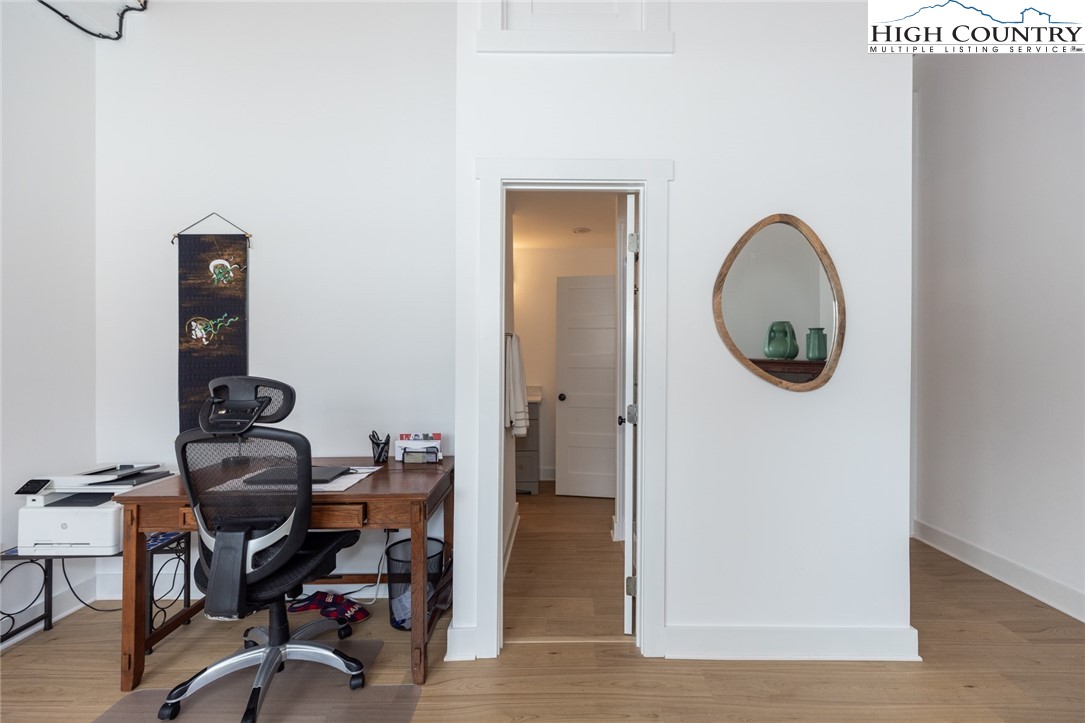 215 S Jefferson Avenue 212