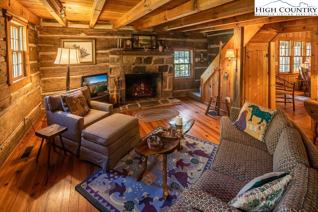 444 Chinquapin Ridge Road