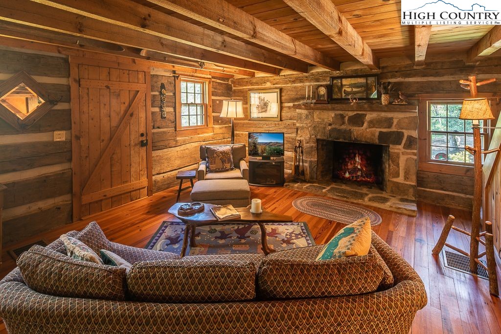 444 Chinquapin Ridge Road