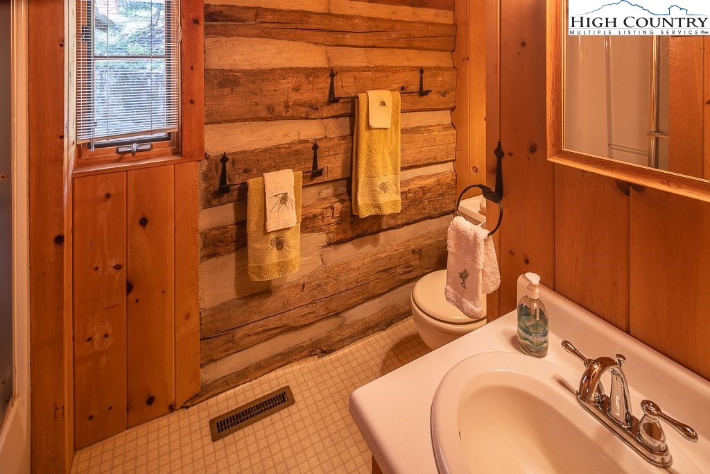 444 Chinquapin Ridge Road