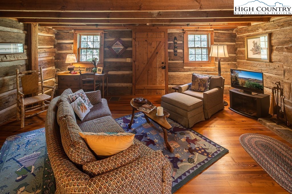 444 Chinquapin Ridge Road