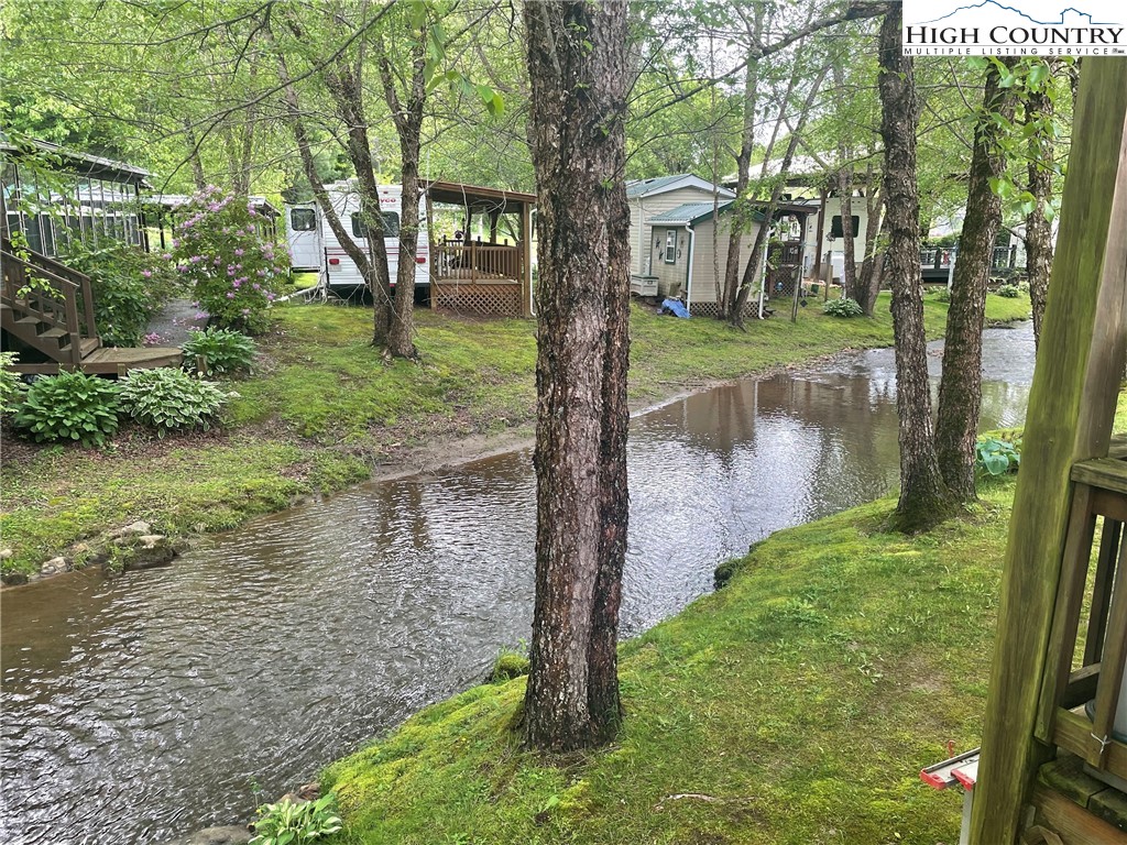 211 and 225 Finch Way