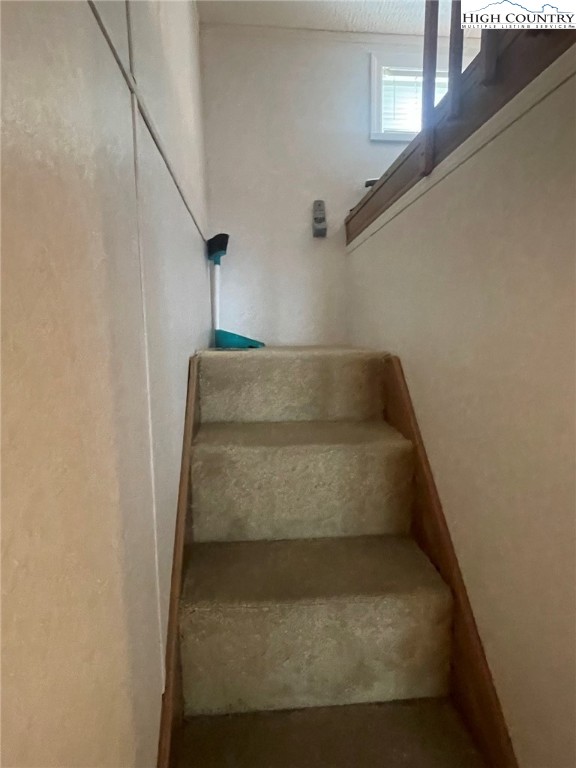 211 and 225 Finch Way