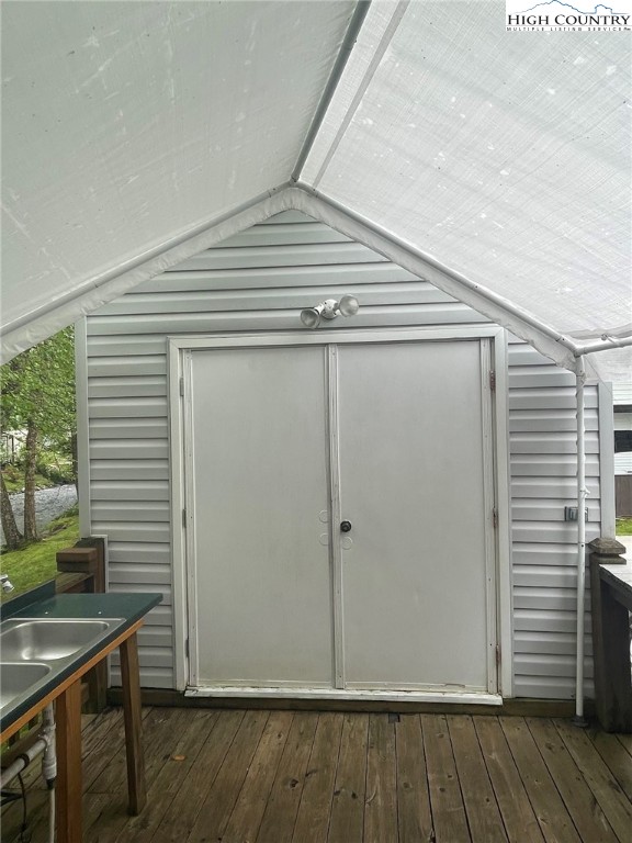 211 and 225 Finch Way