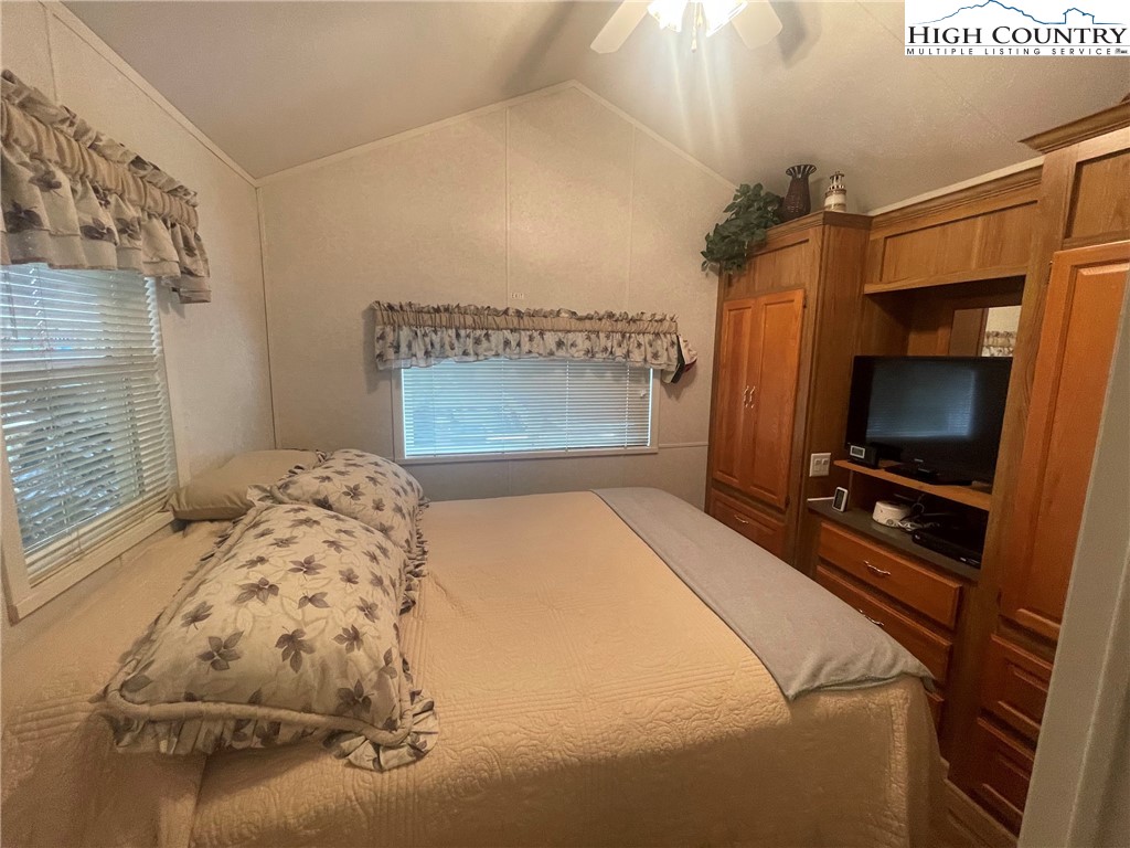 211 and 225 Finch Way