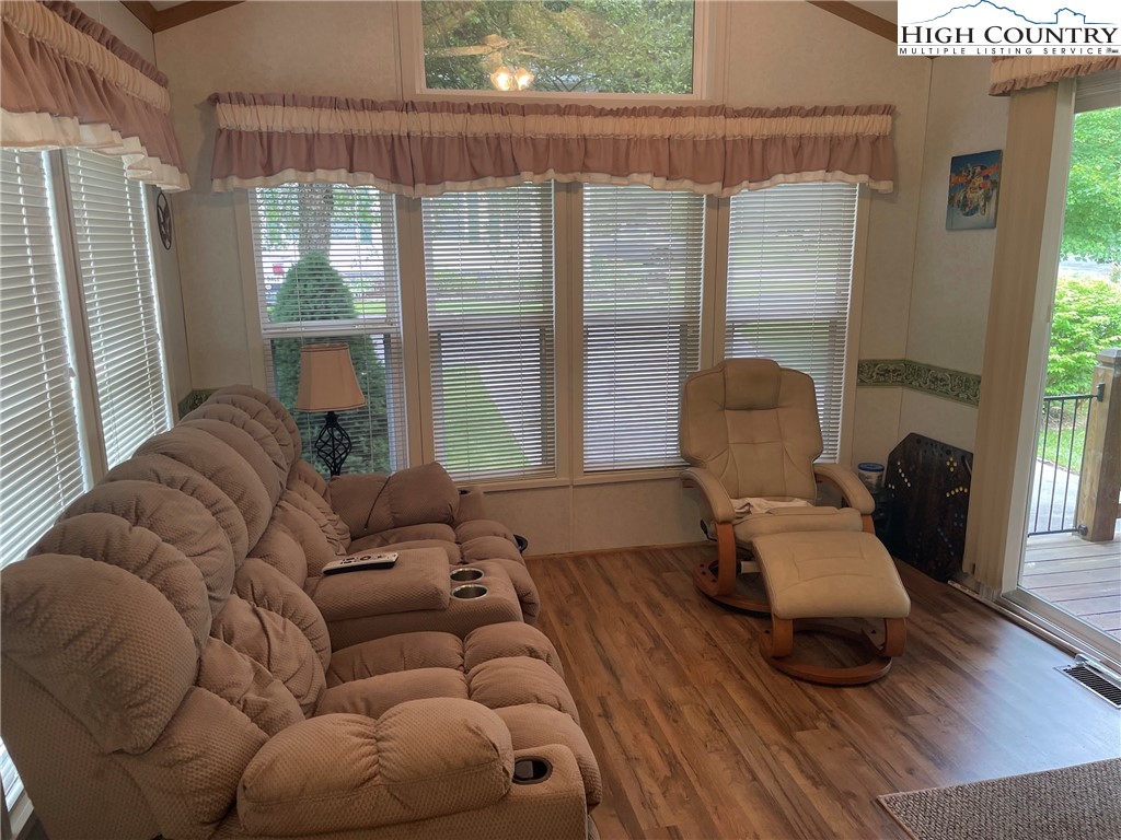 211 and 225 Finch Way