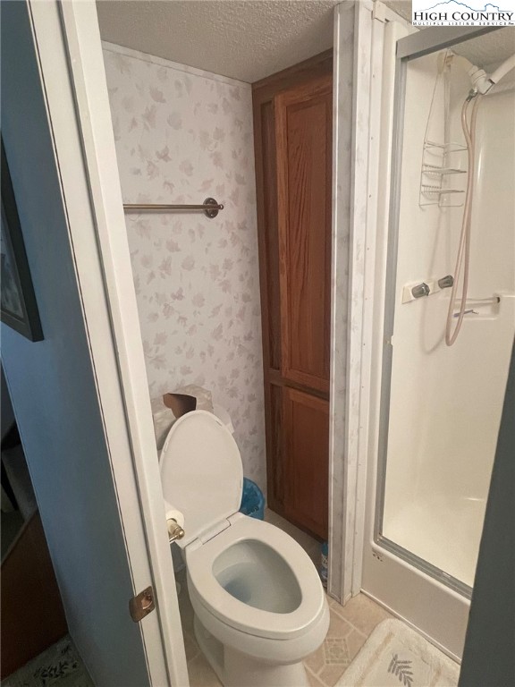 211 and 225 Finch Way