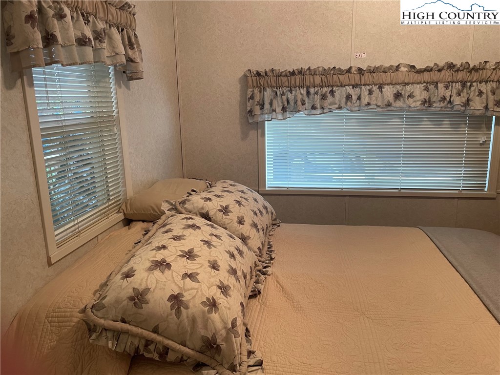 211 and 225 Finch Way