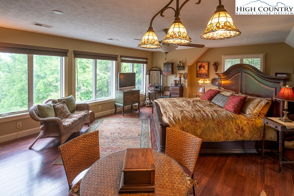 458 Fairway Ridge Drive