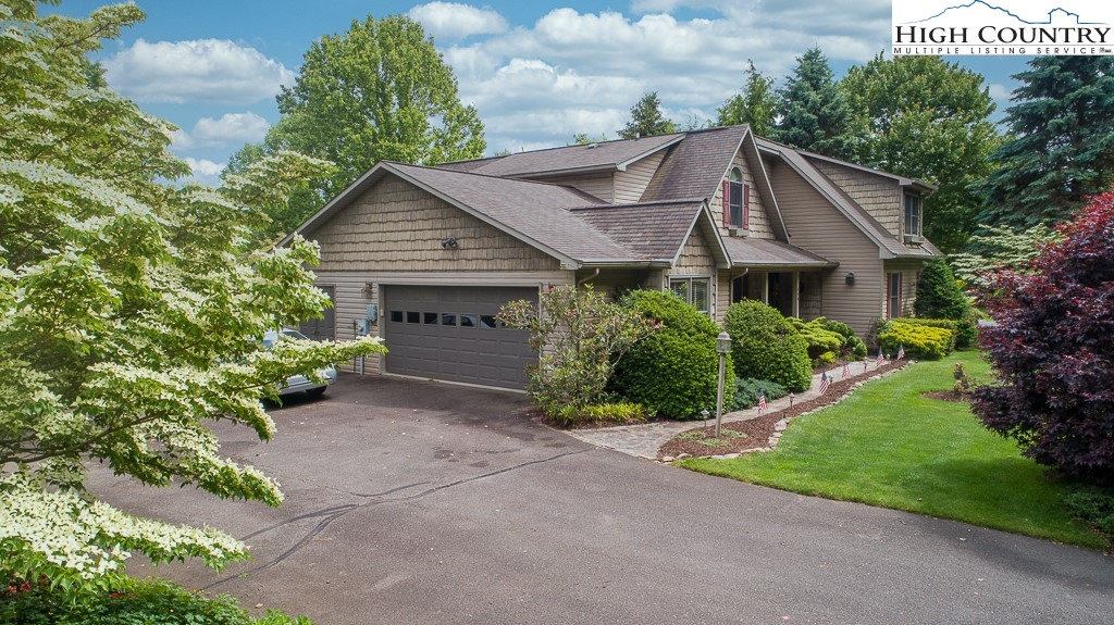 458 Fairway Ridge Drive