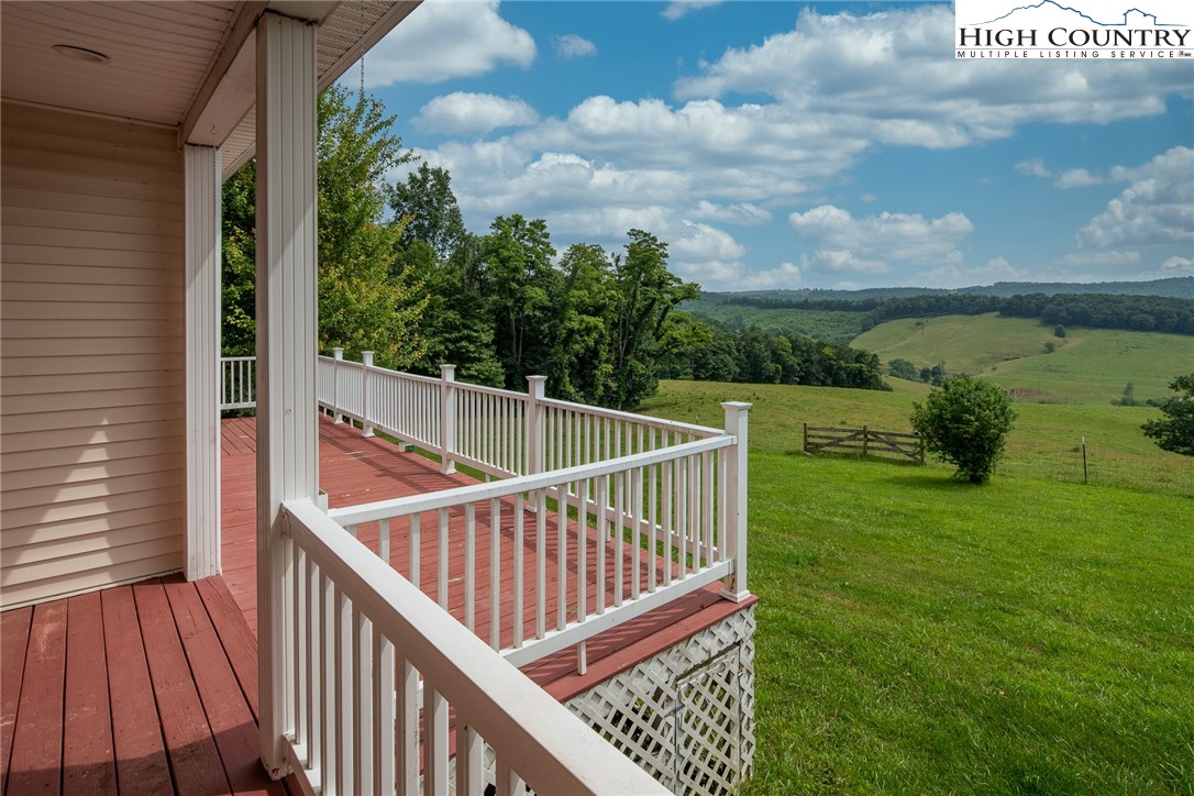 521 Oak Knob Trail